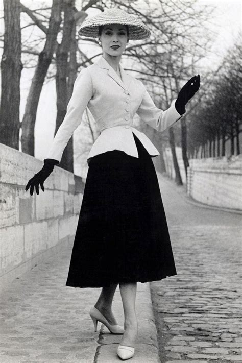 La storia della Bar Jacket di Dior: un cult della moda